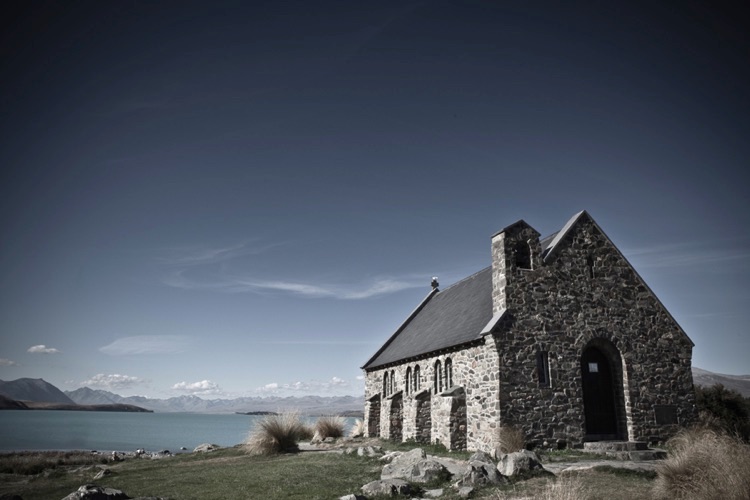 15,000 Cierres de Iglesias en 2025