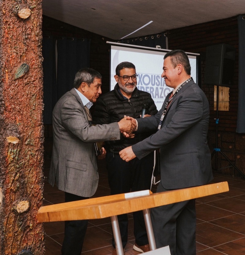 Obispo Dorantes Honrado Por 50 Años de Ministerio