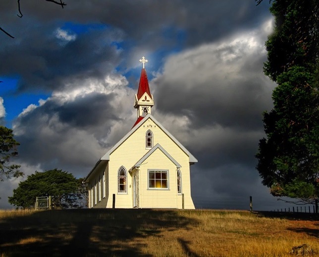 La Iglesia Promedio En EE.UU. Es Pequeña Con 65 De Asistencia