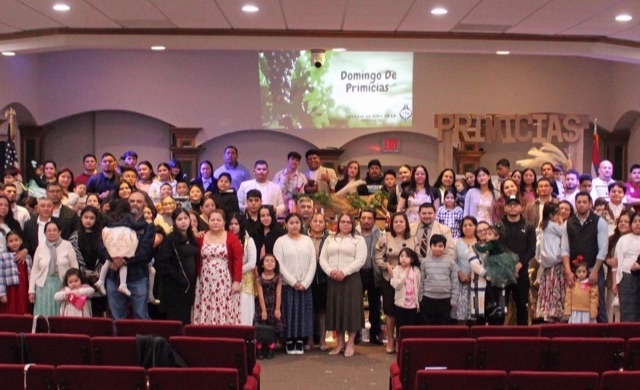 Idea: Foto Anual En Grupo De Tu Iglesia